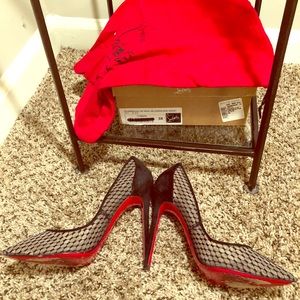 Christian Louboutin Size 8 (38) Pigaresille